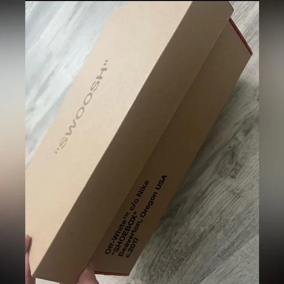 Off-White x Zoom Fly SP 'Tulip Pink'
great condition-4.5
Originally $375 - Picture 6 of 6